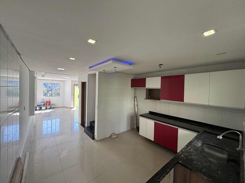 Excelente Casa Com Duas Suítes
