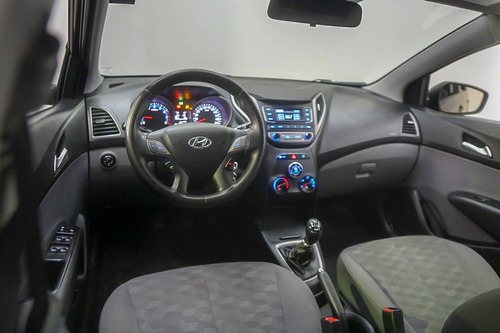 Hyundai Hb20s 1.6 Comfort Plus 16v Flex 4p Manual