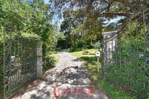 Imagen 3 de 30 de Chalet S/av. Dos Venados Sobre Lote 5801 M2. Excelente Prop.