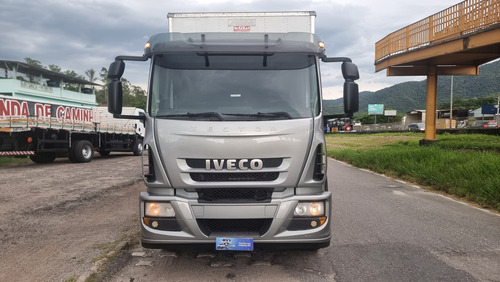 Iveco Tector Modelo 240 E 28 Cabina Lei Baú Ano 2015 Com Ar