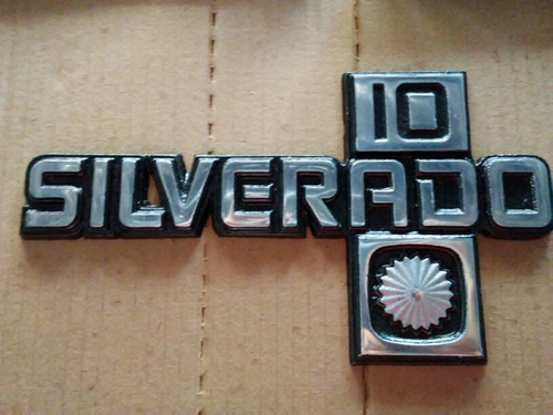 Emblema Silverado 10 Metalico Sin Adhesivo