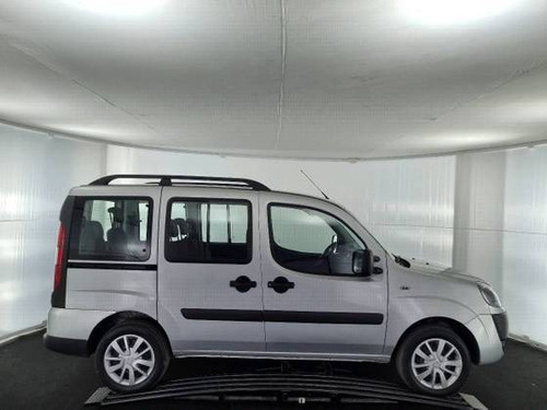 Imagem 7 de 15 de Fiat Doblò 1.8 Mpi Essence 7l 16v Flex 4p Manual