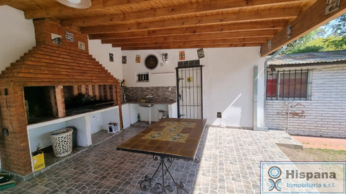 Retasada!! Casa En Venta, En Del Viso, Barrio Los Jazmines, Sobre La Calle Necochea Esquina Florida.