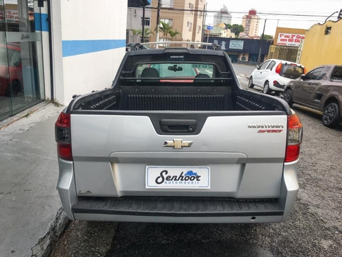 Chevrolet Montana 1.4 Sport Prata - 2016