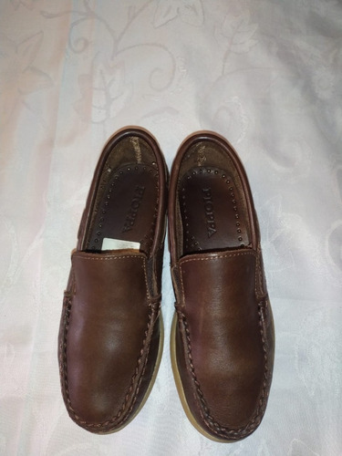 Mocasines Marrones Marca  Pioppa  - Talle 30. - -  