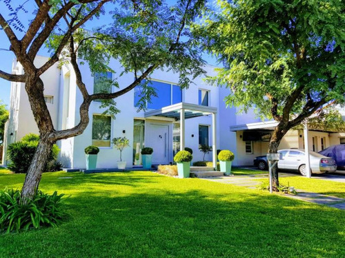 Barrio Cerrado Santa Barbara