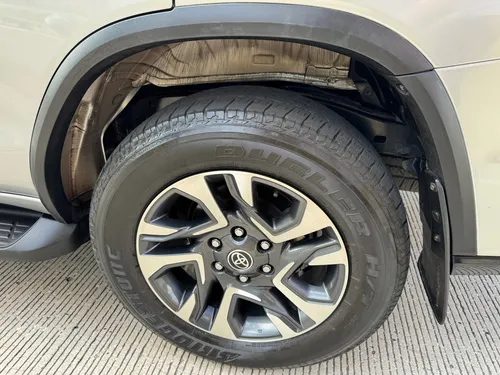 Toyota Fortuner 2.8l
