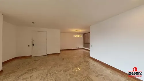 Apartamento En Arriendo En Medellín - El Poblado