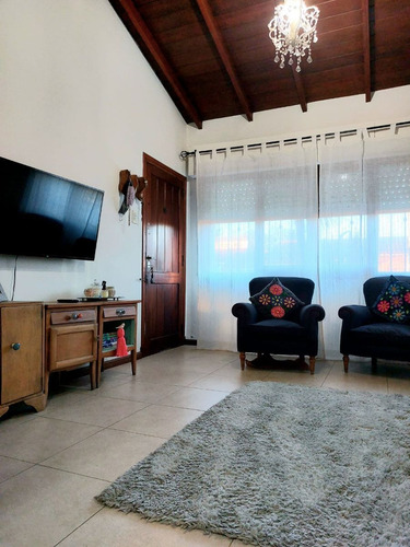 Imagen 5 de 24 de Venta Chalet Barrio Aeronautico-ituzaingo Norte-parque Con Pileta.