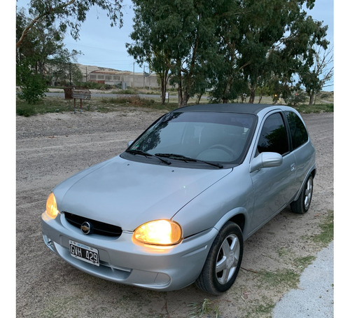 Chevrolet Corsa 1.6 Classic Super Pkele