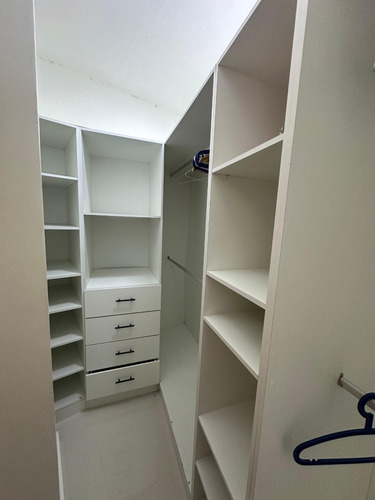 Apartamneto En Alquiler Nandina Mirador ,amueblado Ubicado C. Angel Maria Liz 11, Santo Domingo