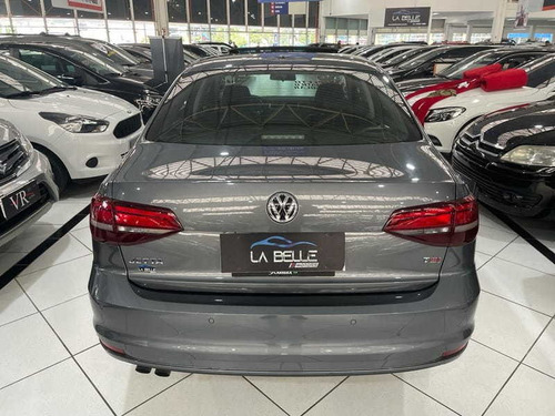 Imagem 5 de 10 de Volkswagen Jetta Cl Af 2018