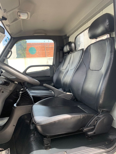 Imagen 12 de 14 de Hyundai H200 2017