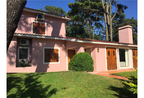 Chalet En Punta Del Este I Rincon Del Indio I 200 M. Del Mar