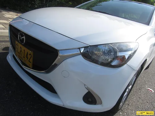 Mazda 2 1.5 Touring Sedan