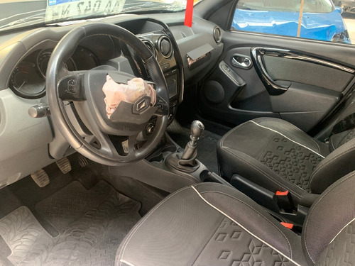 Imagen 9 de 11 de Renault Duster Oroch Privilege 2.0-2016-chocado