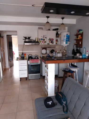 Imagen 3 de 14 de Departamento De Dos Ambientes Con Cochera En Moron Sur