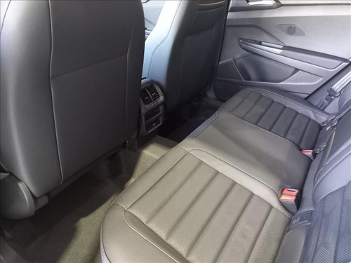 Imagem 10 de 12 de Volkswagen Taos 1.4 250 Tsi Highline