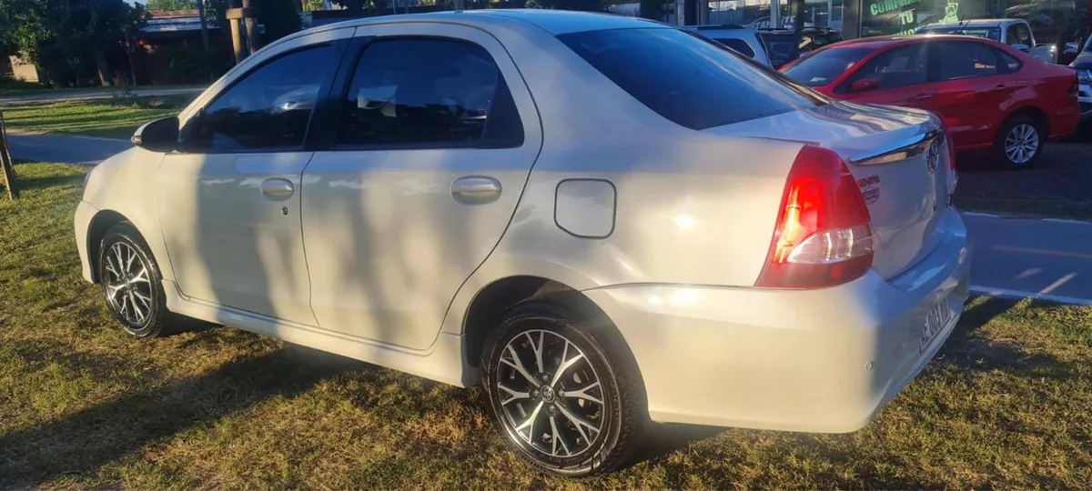 Toyota Etios 1.5 Sedan Xls At