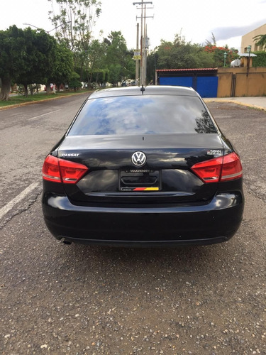 Imagen 3 de 9 de Volkswagen Passat 2012 2.5 Sportline At