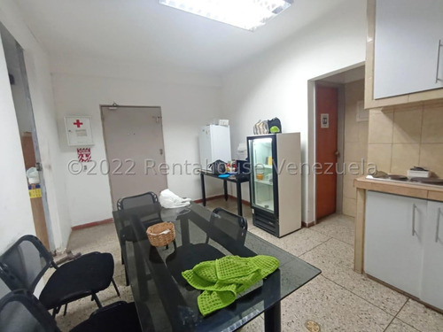 Edificio Comercial En Venta En Avenida Libertador Barquisimeto Lara. Código 23-15252 Excelente Oportunidad Al Mejor Precio Negociable!!!. Comunicate Conmigo! Gracias. Pregunta Sin Compromiso Kv #