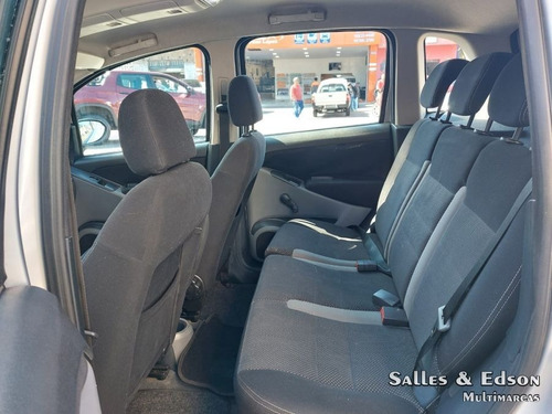 Imagem 9 de 12 de Fiat Idea 1.8 Mpi Sporting 16v Flex 4p Manual 2012