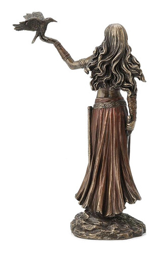 Estatua De Resina Morrigan La Diosa Celta De La Batalla Con