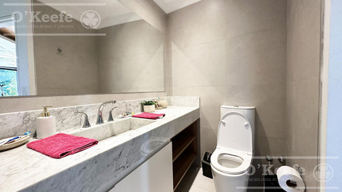 Imagen 19 de 30 de Casa En Venta De Categoría De Seis Ambientes En Abril Club De Campo