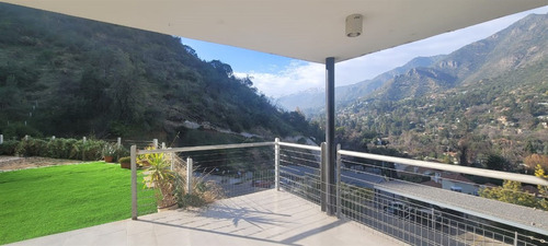 Casa En Arriendo De 5 Dorm. El Arrayan