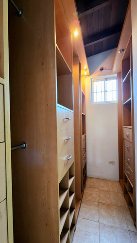 Se Vende Townhouse En Chalets De La Laguna, Tipuro