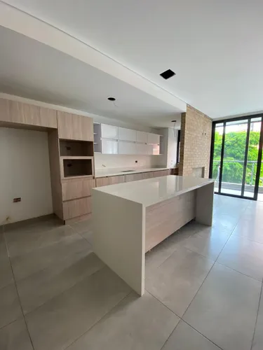 Apartamento En Venta En Conquistadores. Cod V11231