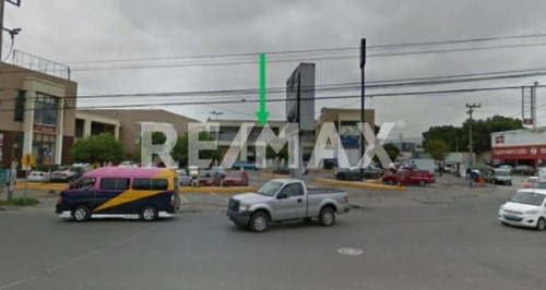 Local Comercial En Plaza Calzada De Guadalupe, Fraccionamiento Huamantla 