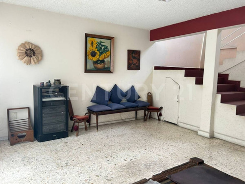 Casa En Renta, Colonia Quintas Marthas, Cuernavaca, Morelos.