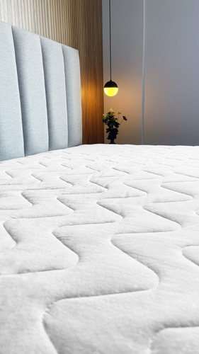 Protetor De Colchão Impermeável Silencioso King 1,93m x 2,03m Fibrasca Flor De Algodão Lavável Hipoalergênico Slip Ajustável Original