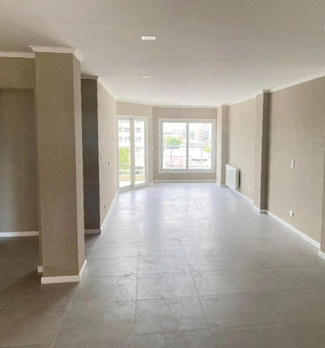 Departamento En Venta - 2 Dormitorios 2 Baños - Pergamino
