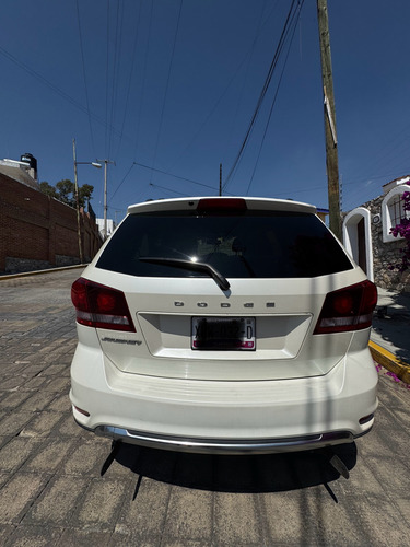 Dodge Journey 2.4 Sxt 7 Pasajeros At