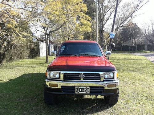 Toyota Hilux 2.4 Sr5