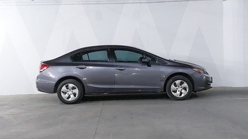 Honda Civic 1.8 LX AT 4DRS