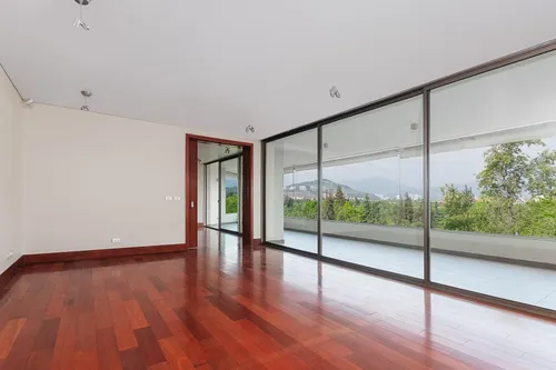 Vende Penthouse Vista Despejada Al Oriente