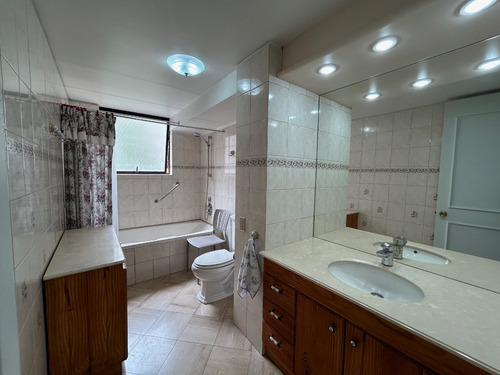 Metro El Golf, 3dorm.+3baños + 2estac +1bod. -amoblado Codjc