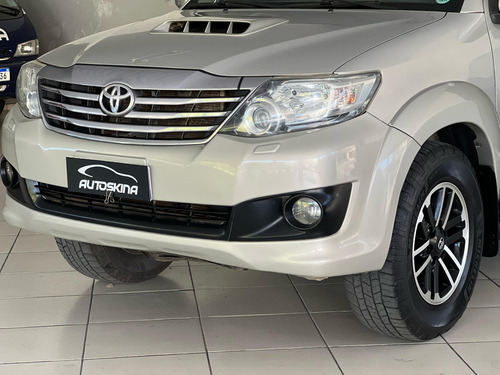 Toyota Hilux SW4 3.0 SRV 4X4 16V TURBO INTERCOOLER DIESEL 4P AUTOMÁTICO
