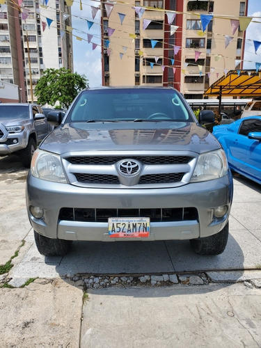 Imagen 2 de 13 de Toyota Hilux 2.7 Sincrónica