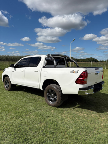 (merc) Toyota Hilux Pick-up 2.8 Cd Sr 204cv 4x4