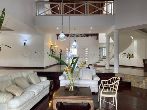 Ss: Vende Casa 25-4103 En La Lagunita Country Club De 709 M2, 5h/7b/20pe