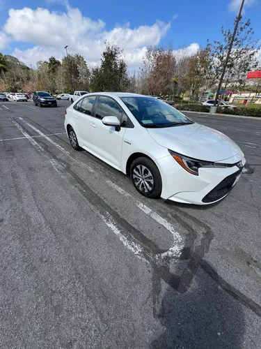 Toyota Corolla 1.8 Hybrid At