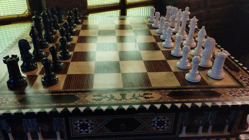 Mesa De Ajedrez De Colección (Usado)