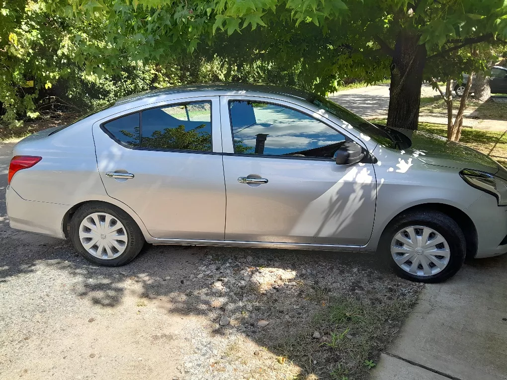 Nissan Versa 1.6 Advance Mt