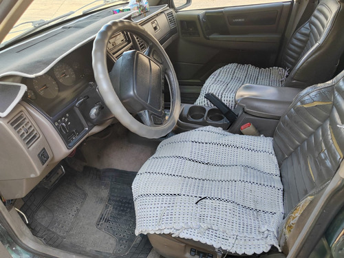 Jeep Grand Cherokee Laredo L6 4x2 At