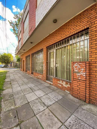 Imagen 2 de 8 de Local En Alquiler En Lanus Oeste