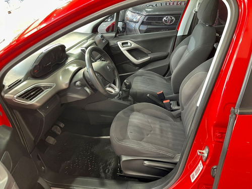 Imagen 6 de 11 de Peugeot 208 1.6 5ptas Allure 115cv